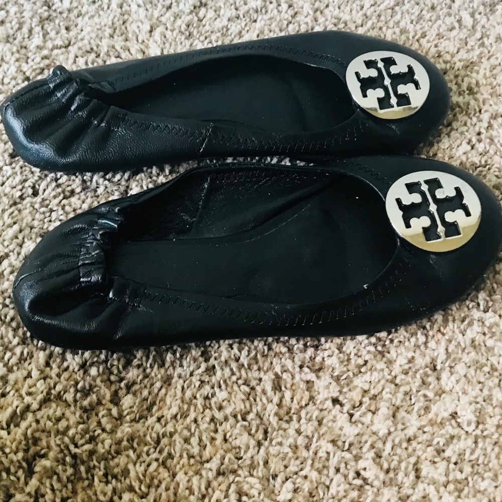Tory Burch Black Flats Logo Gold Size 7 - Picture 4 of 6